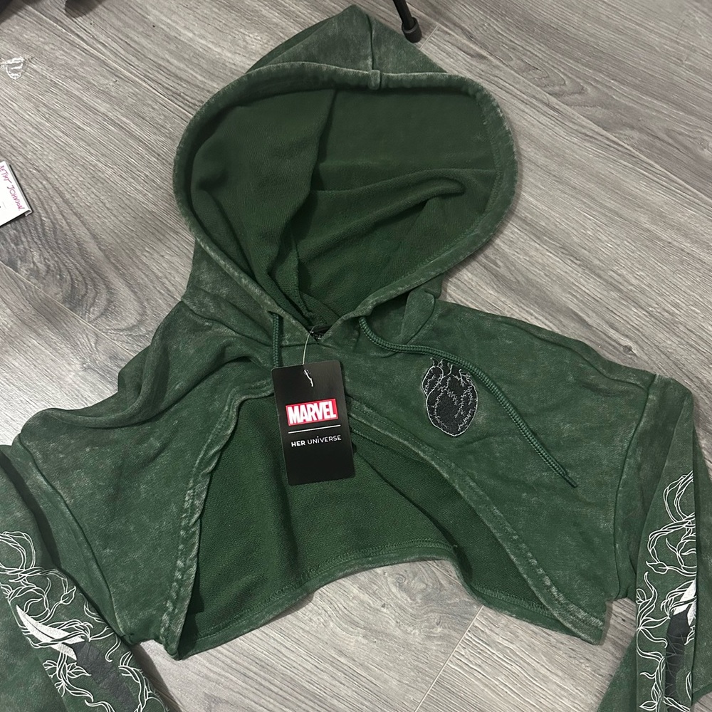 Her universe Agatha all along shrug hoodie marvel Disney size medium